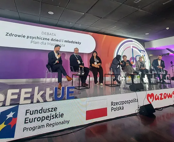 Image about prowadzenie lub uczestnictwo w panelach